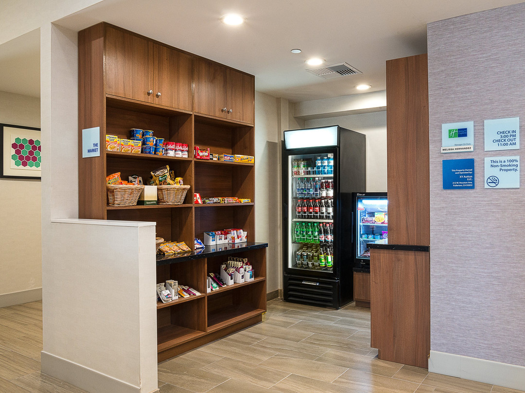 Holiday Inn Express Fullerton - Anaheim By IHG主图