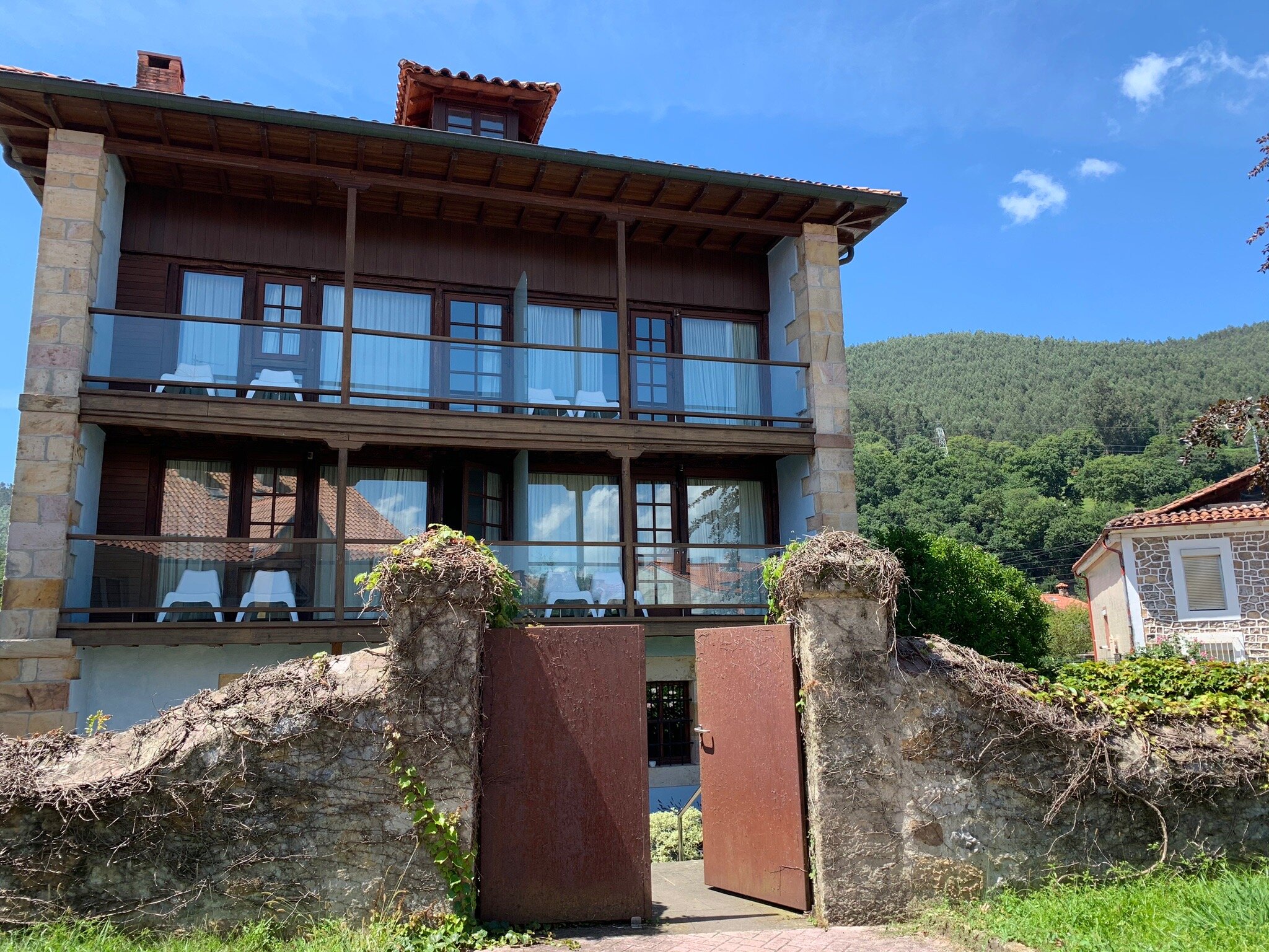 Posada la Robla-官方