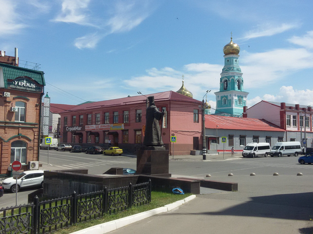 Monument to Governor Grigoriy Kozlovskiy景点图片