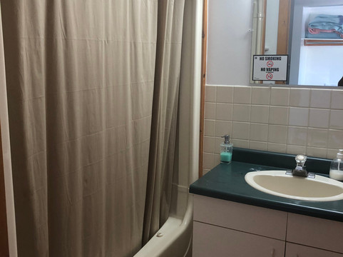 Quiet Bay Inn & Cafe主图