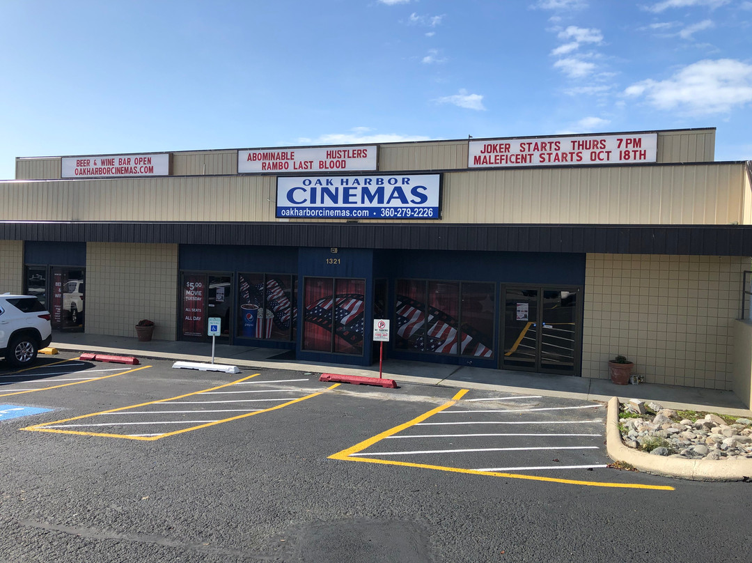 Oak Harbor Cinemas景点图片