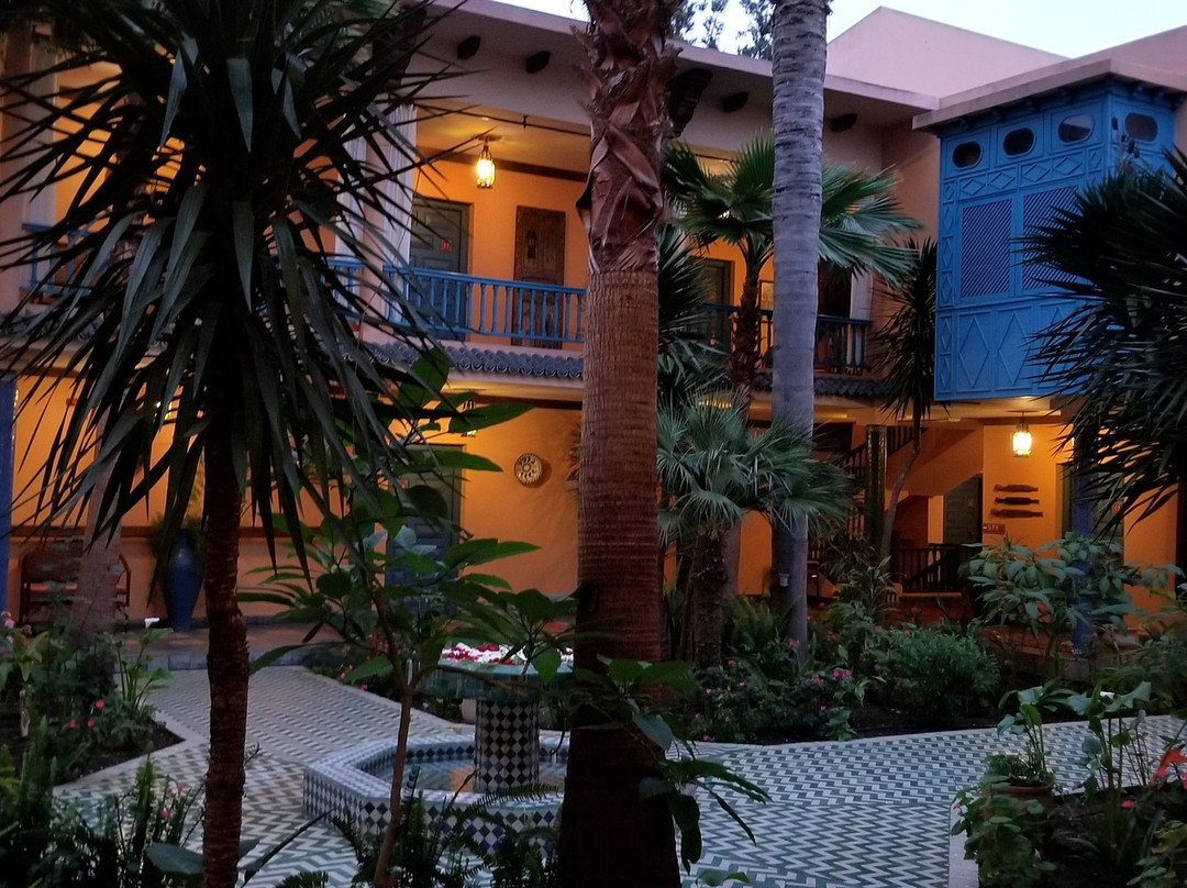 拉威拉蔓特林酒店主图