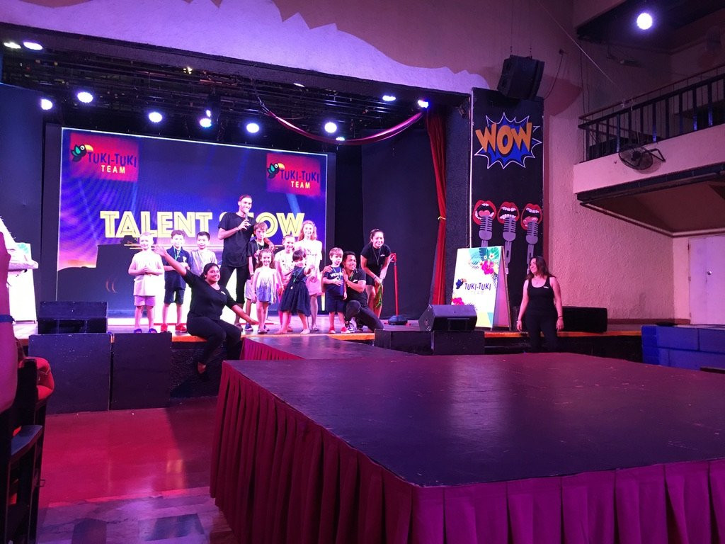 伊斯塔帕地中海度假村主图