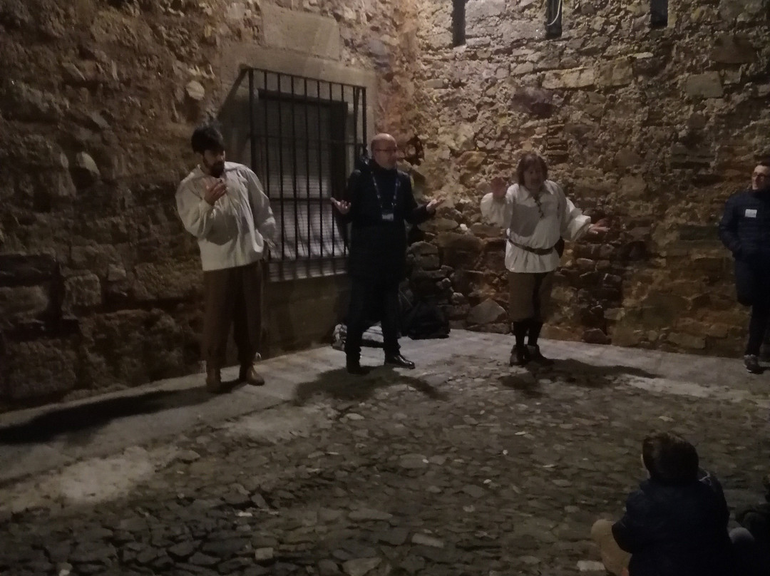 Juglar Por La Noche-卡塞雷斯必去景点