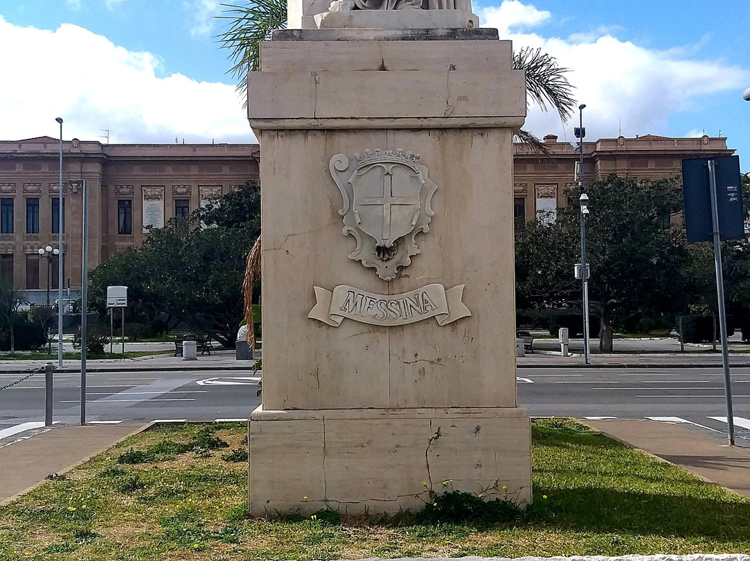 Statua di Messina Riconoscente-墨西拿必去景点