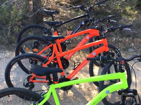 B-tours Adventures-拉戈阿必去景点