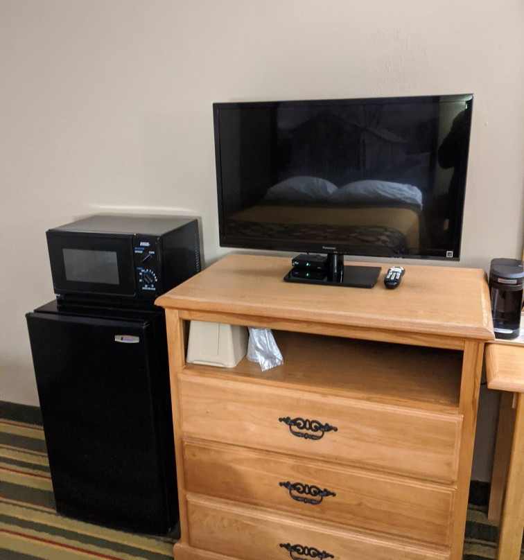 Super 8 by Wyndham St. Clair MO主图