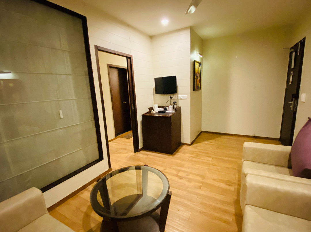 Saluja Residency主图