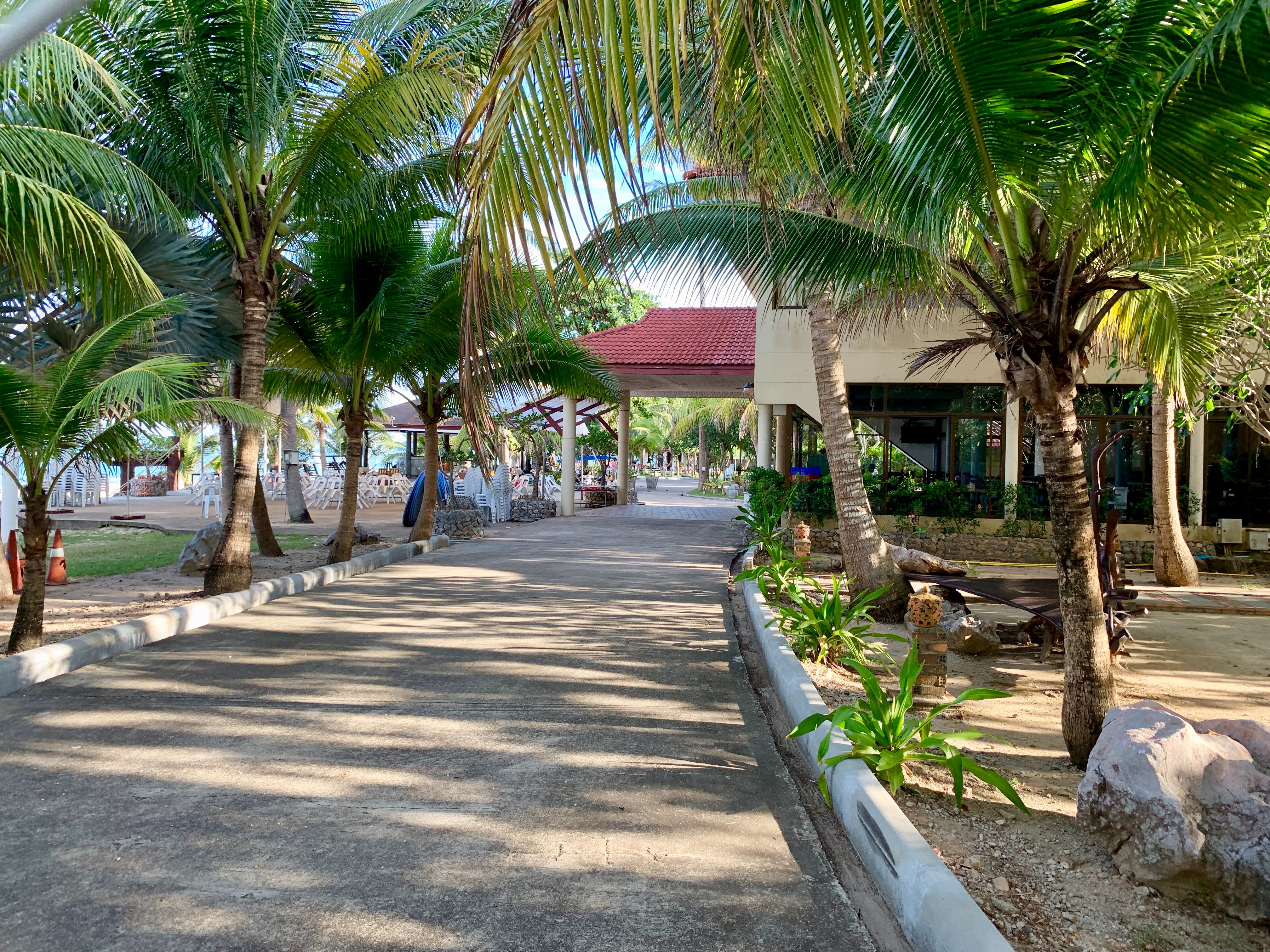 Alongkot Beach Resort-浴室