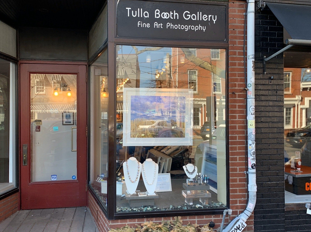 Tulla Booth Gallery景点图片