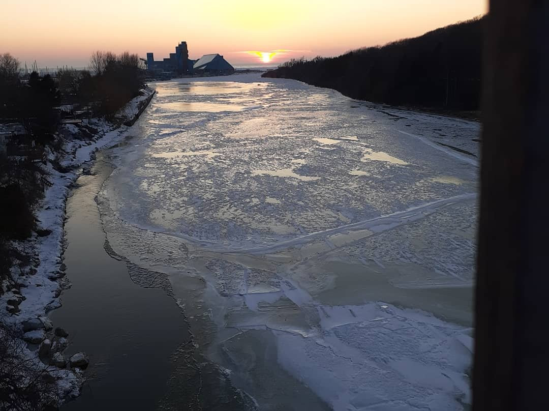 Menesetung Bridge景点图片