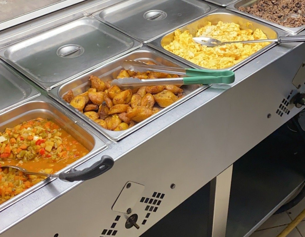 Hotel Arenas En Punta Leona主图