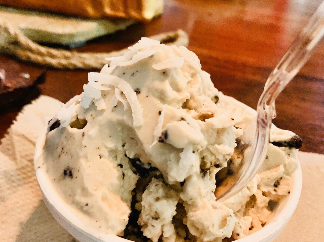 YoHoHo! Nitro Ice Cream & Tasty Grub