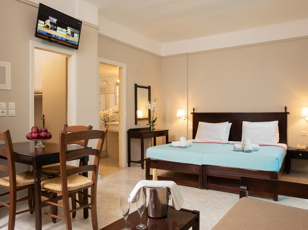 Talos Hotel Apartments主图
