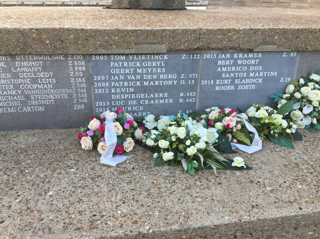 Visserskruis-泽布鲁日必去景点