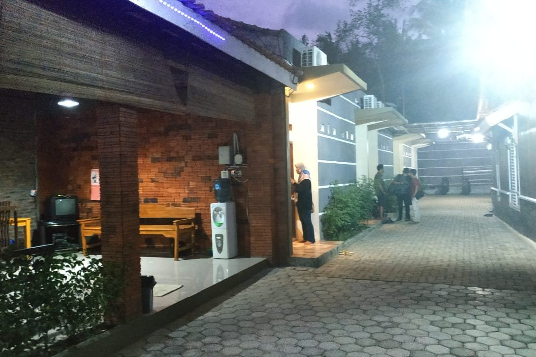 Paradise Inn