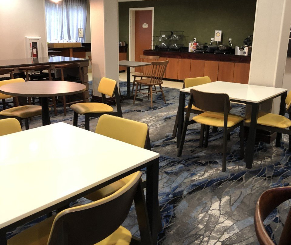 菲尔德万豪马瓦套房酒店主图