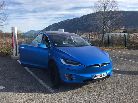 Cool Bus Airport Transfers-布尔格圣莫里斯必去景点