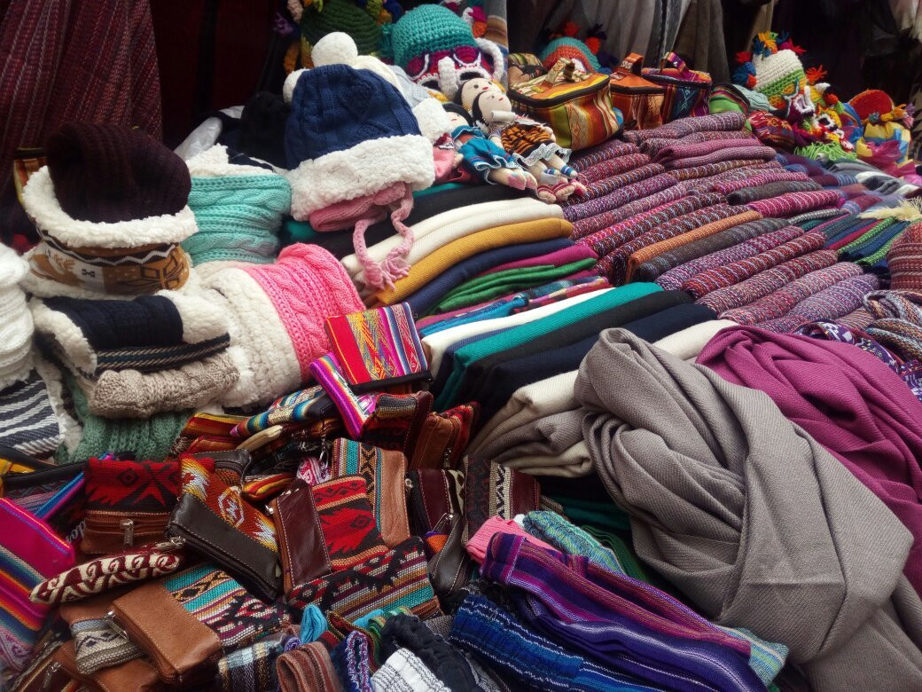 Plaza De Los Ponchos Mercado景点图片