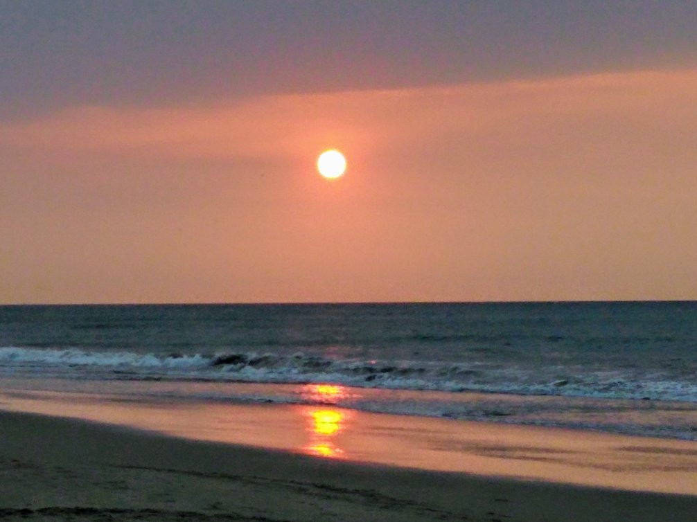 德克套房休息室&Spa酒店主图