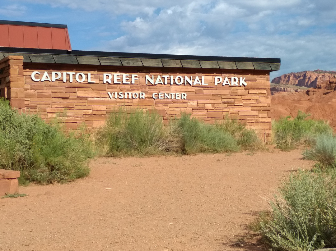 Capitol Reef National Park Visitor Center景点图片