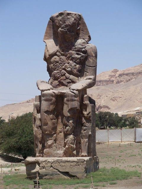 Colossi of Memnon-卢克索必去景点