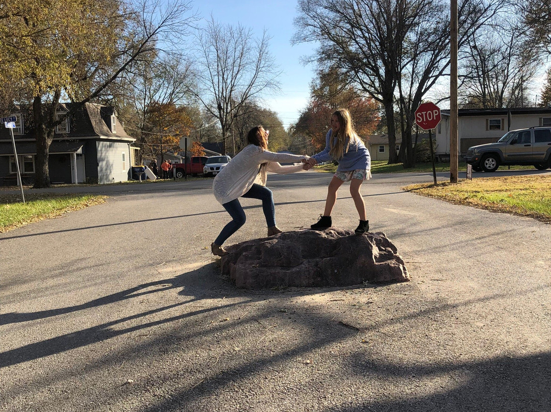 Rock in the Road-McLouth必去景点