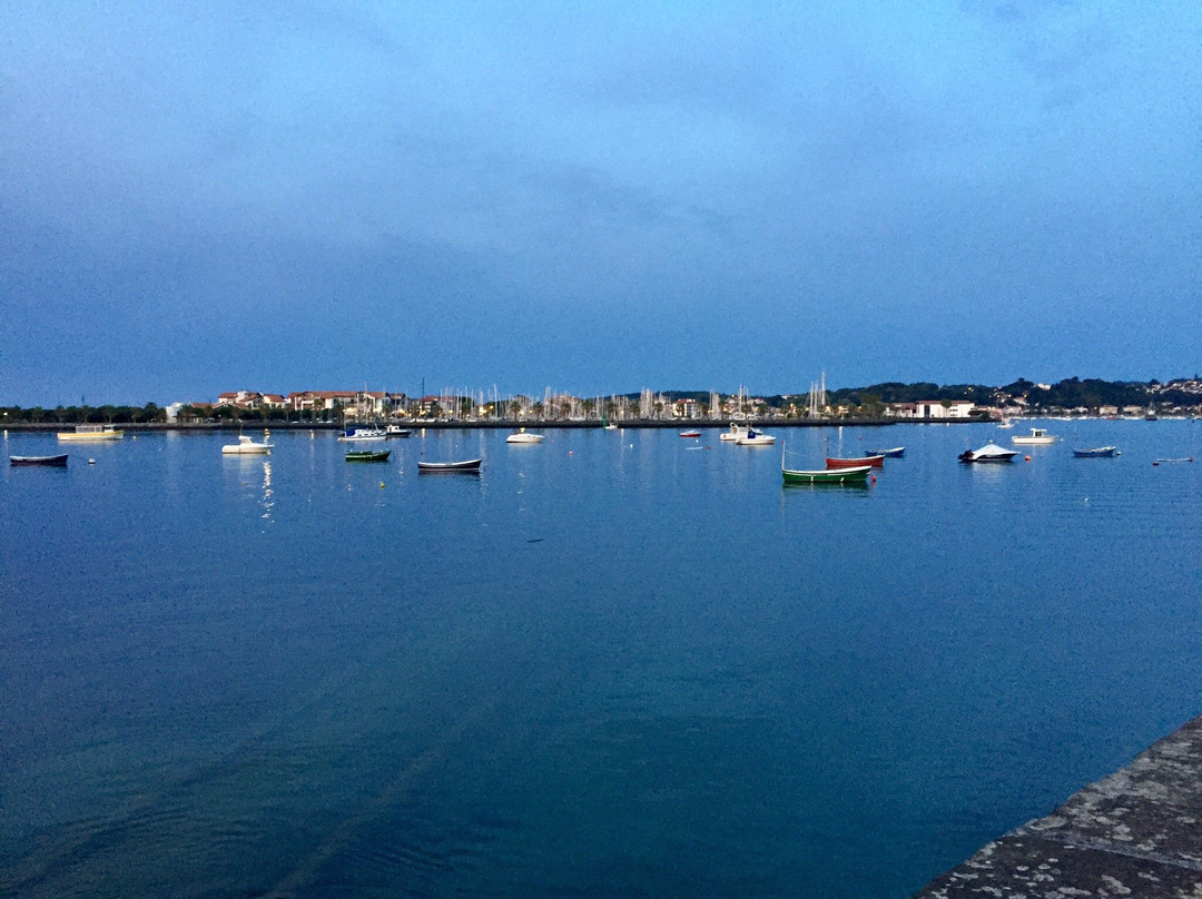 Playa de Hondarribia-富恩特拉比亚必去景点
