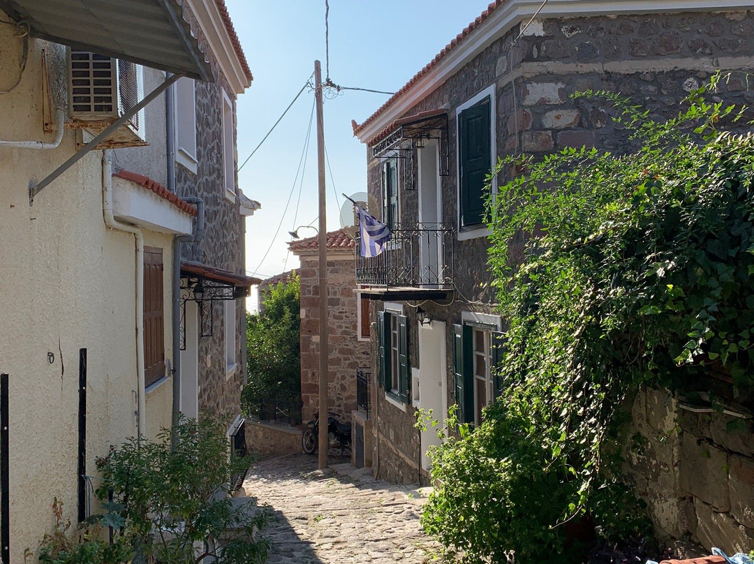 Lesvos Taxi Service-Petra必去景点