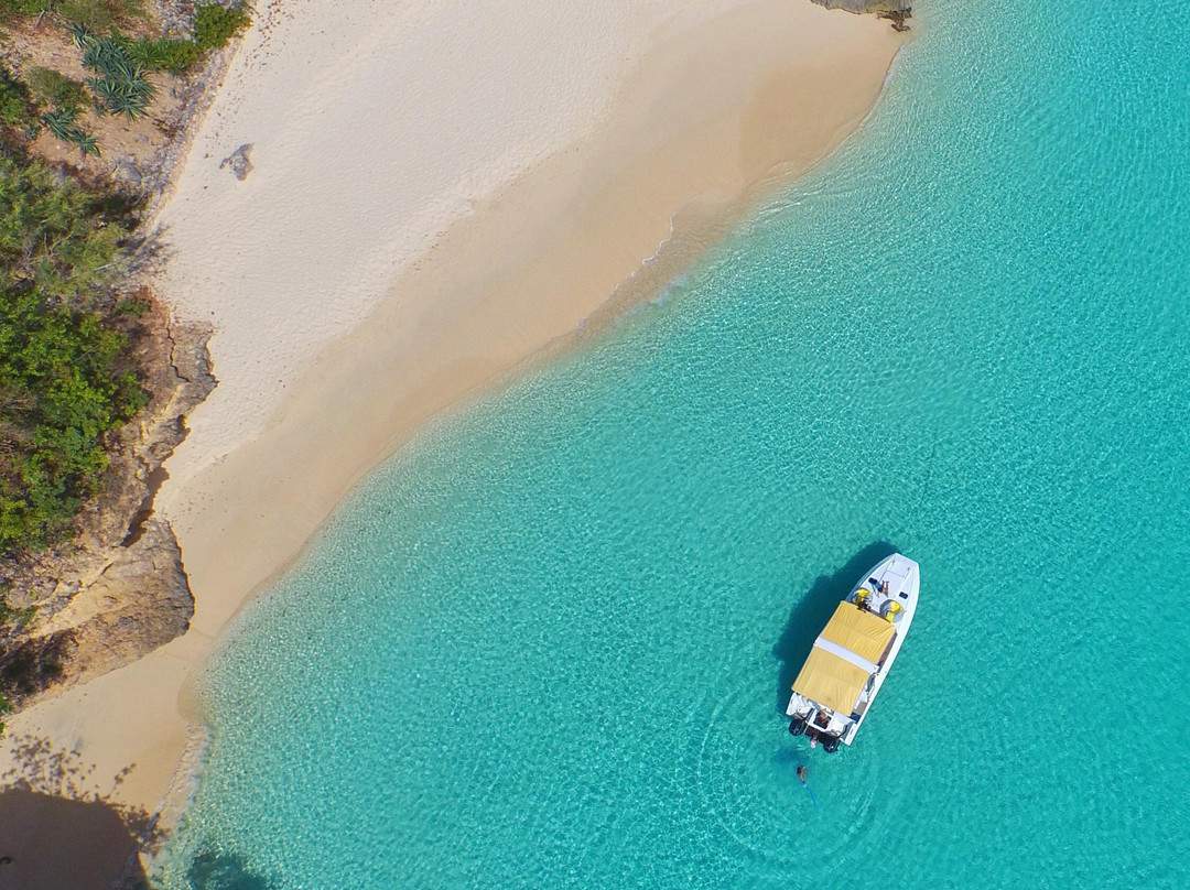 CaptainJo Boat Charter-格兰德凯斯必去景点