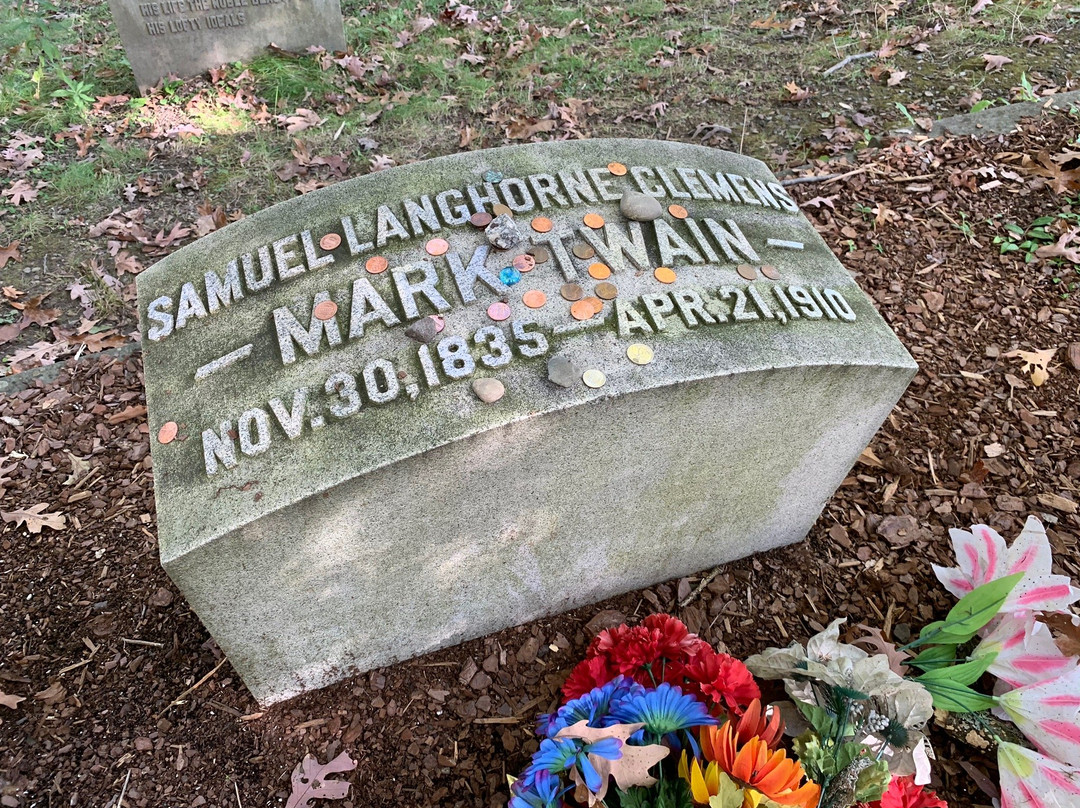 Mark Twain's Grave景点图片