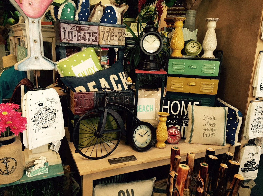 Two Sides of Nature-安娜玛丽亚岛必去景点