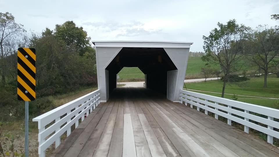 Cedar Bridge-Winterset必去景点