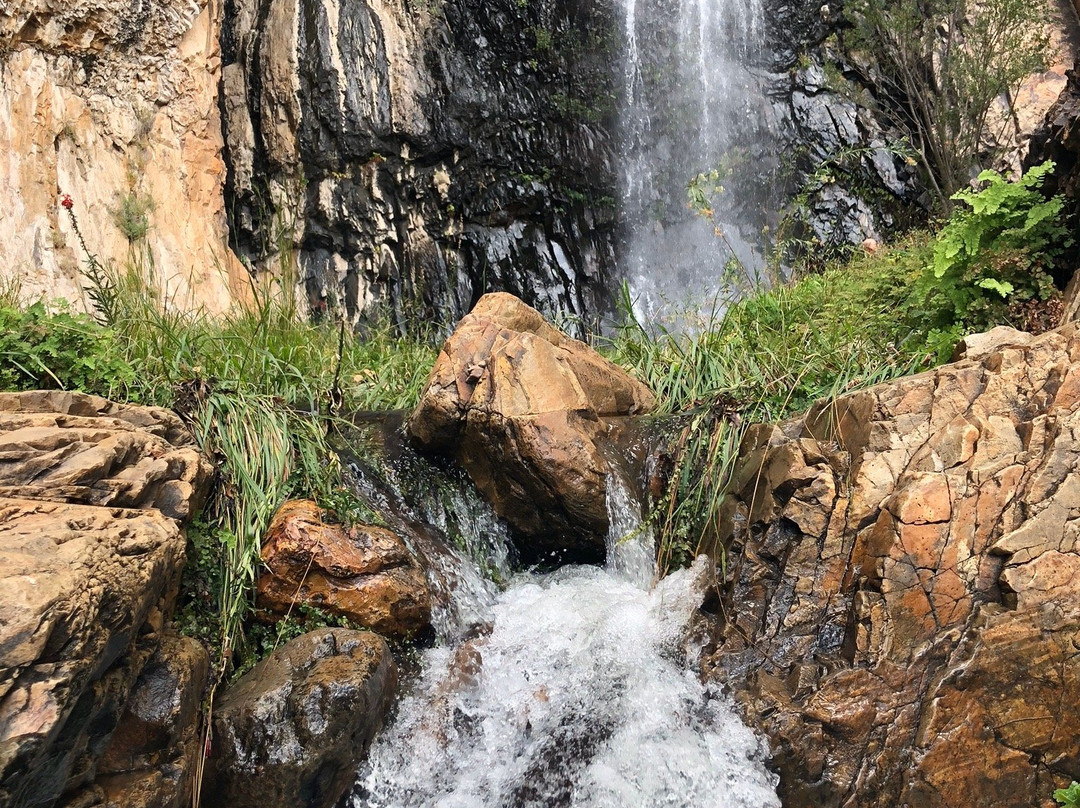 Cattail Falls Trail景点图片