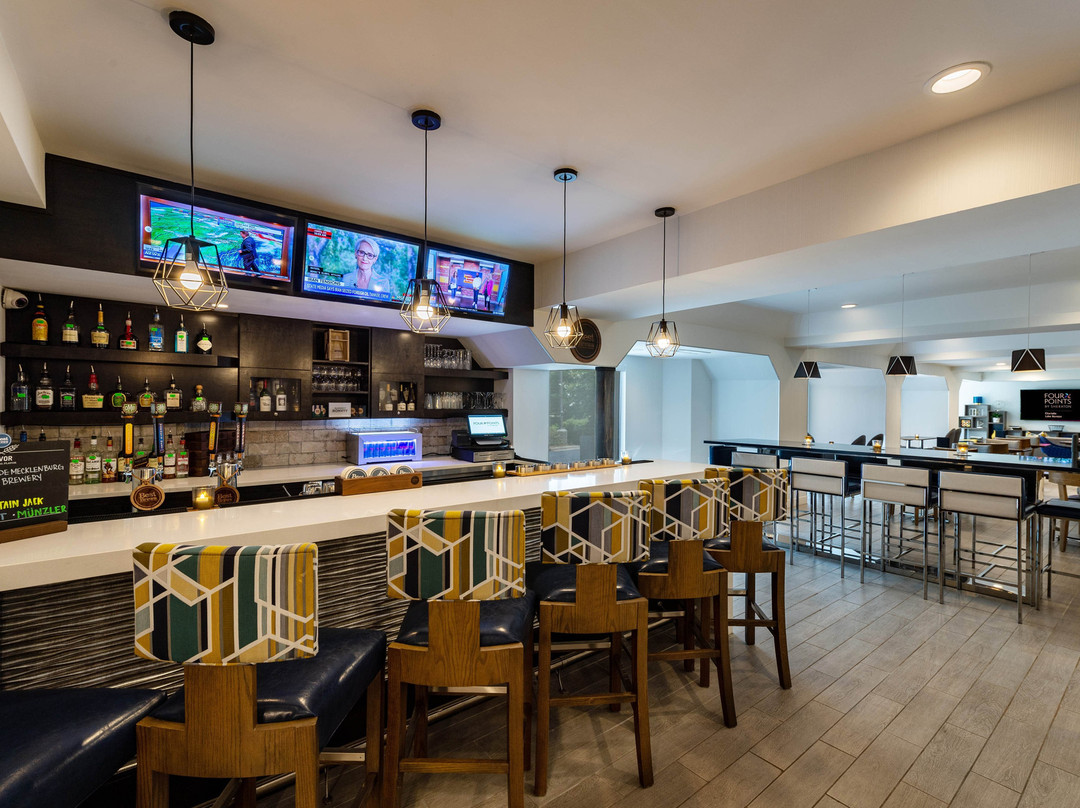 Four Points by Sheraton Charlotte - Lake Norman主图