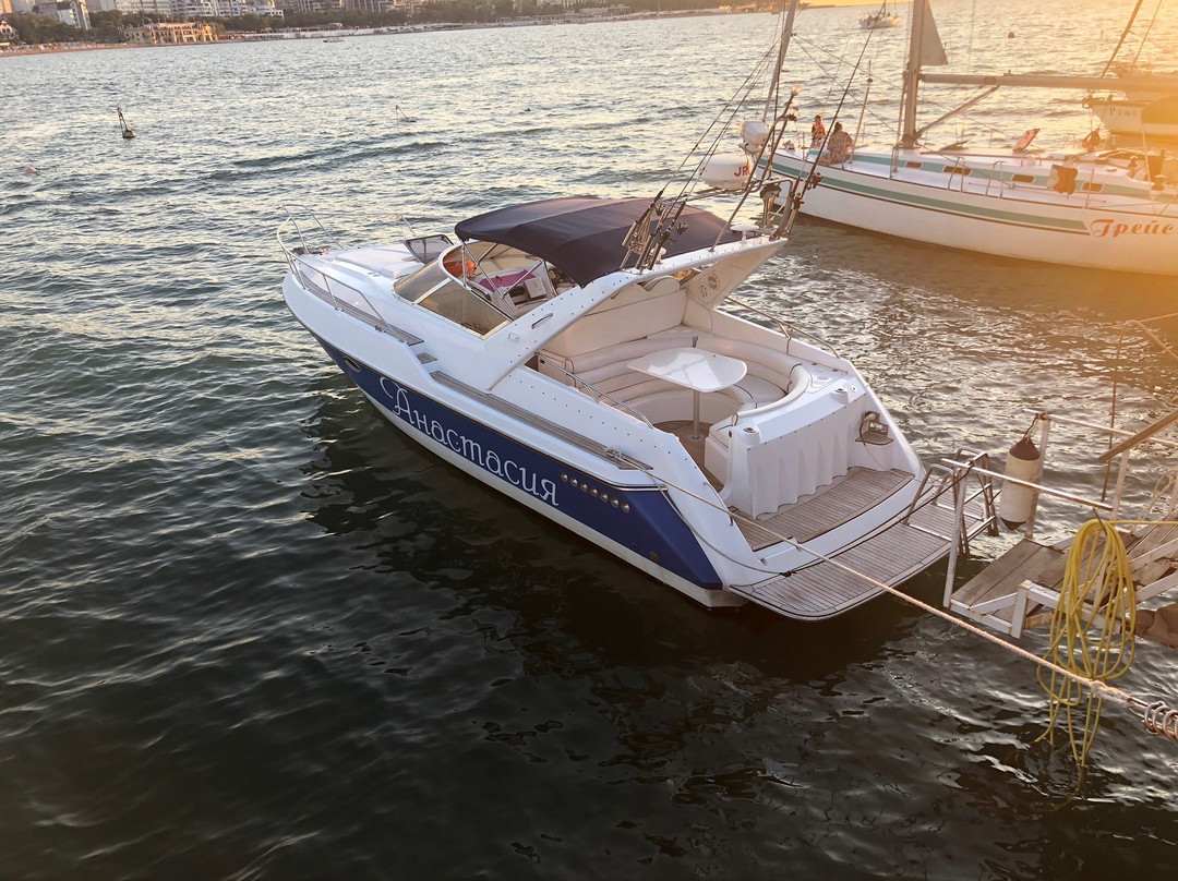 Boat Tours in Gelendzhik-Gelendzhik必去景点