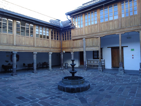 Monasterio de Carmen Alto-基多必去景点