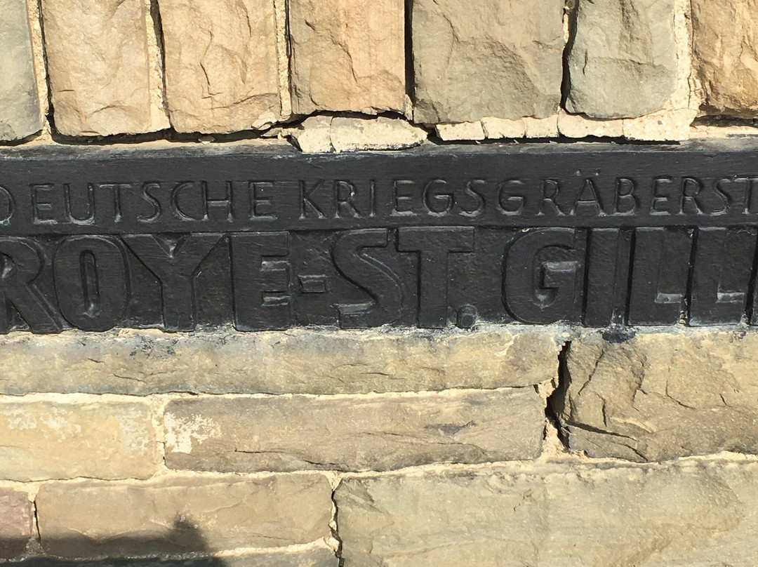 German war cemetery景点图片