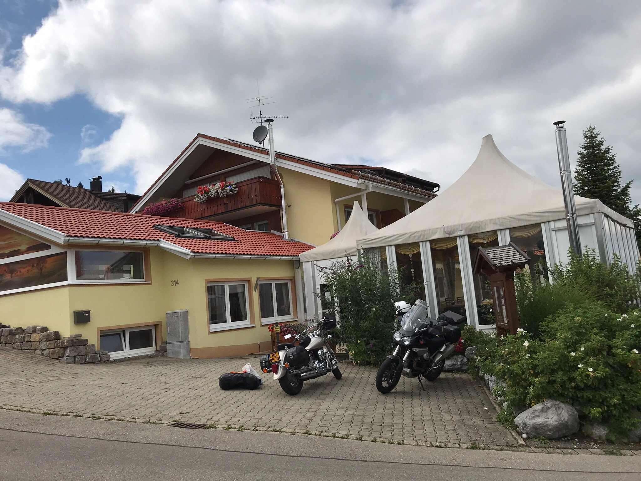 Gastehaus Rusticana-官方