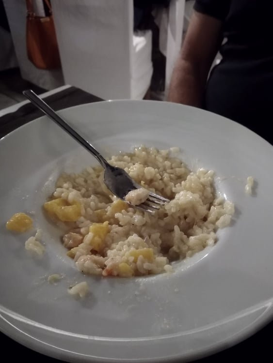 卡尼里海滩酒店主图