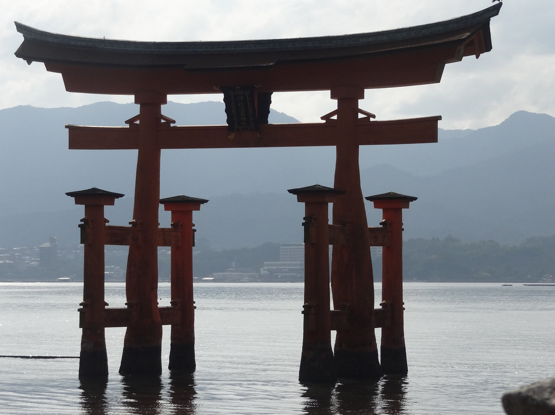 Itsukushima Shrine Torii-廿日市市必去景点