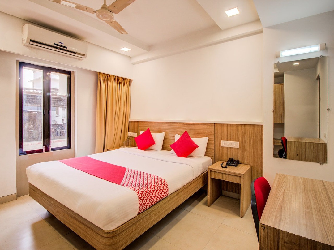 OYO Flagship 29530 Shivaji Chowk主图