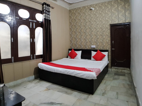 OYO 29237 Hotel Rajveer主图