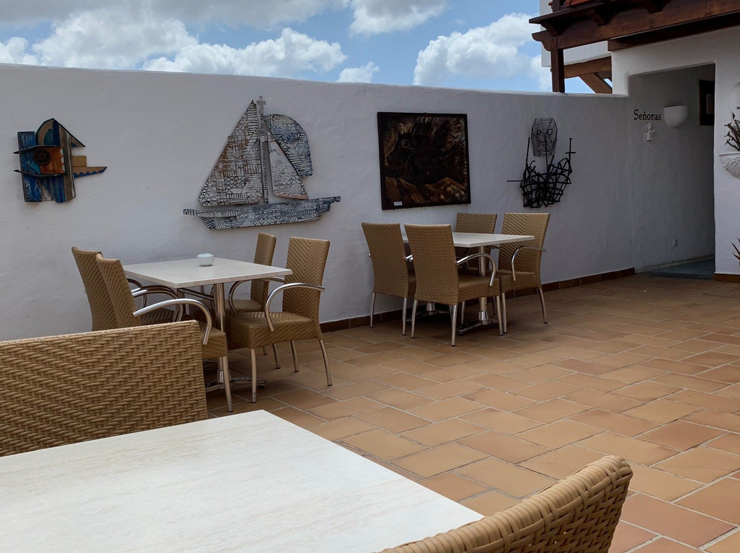Centro de Artesania La Antigua Escuela de Yaiza-Yaiza必去景点
