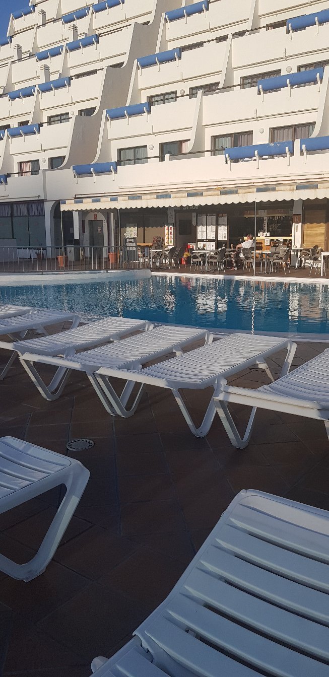 Carlota Apartments-官方