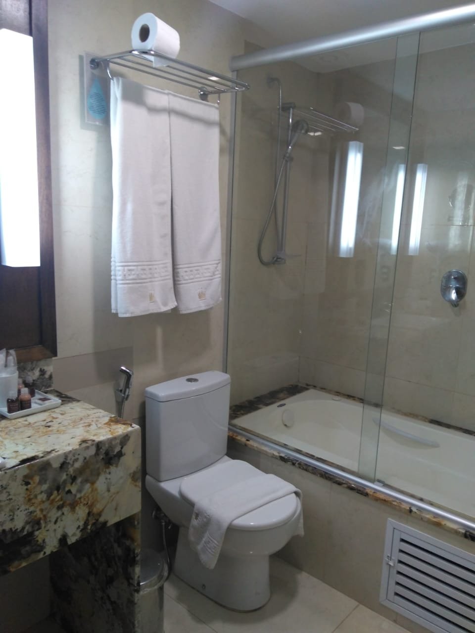 Royal Atlantica Macae Hotel-浴室