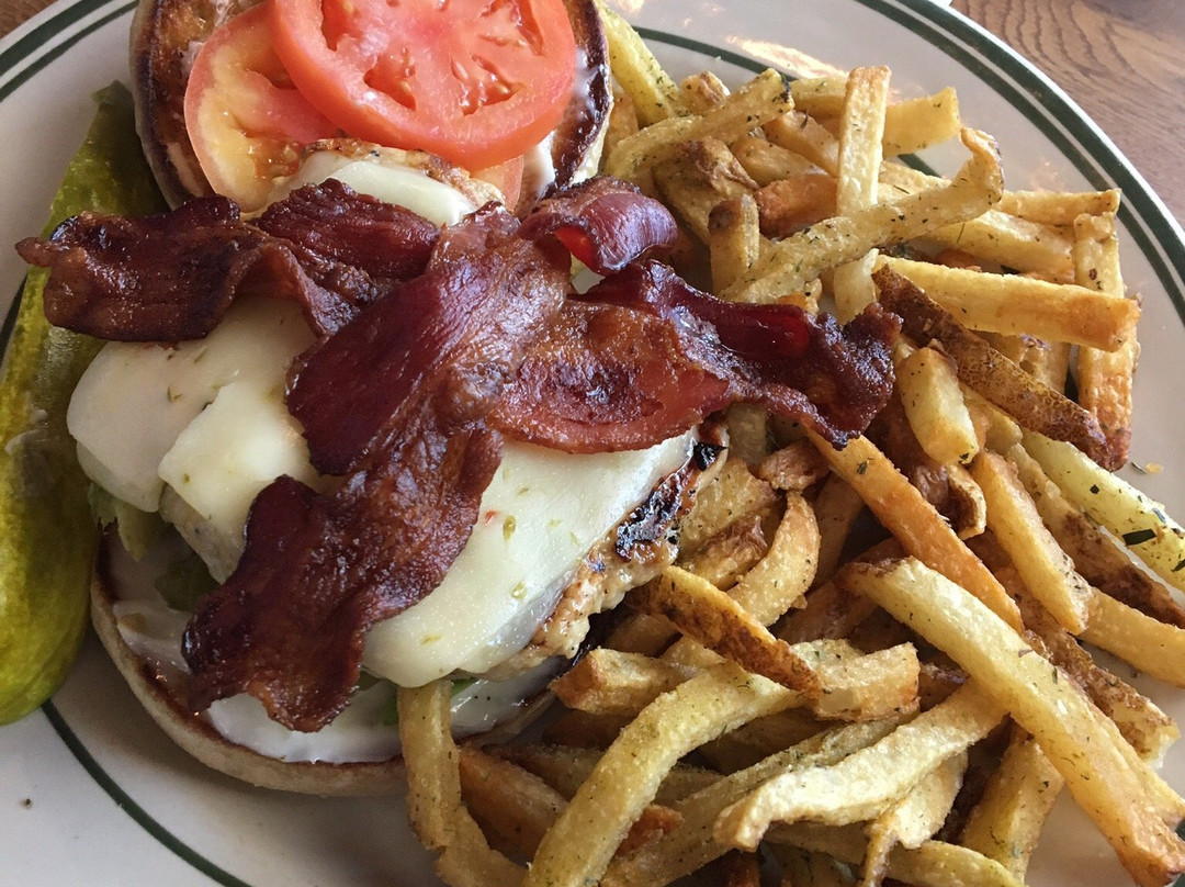 Crickets Restaurant & Oyster Bar