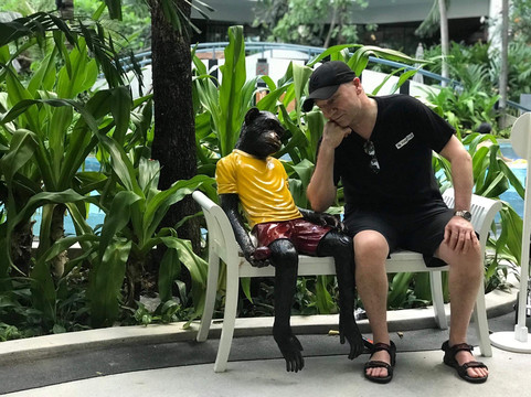 察殿曼谷沙吞服务公寓主图