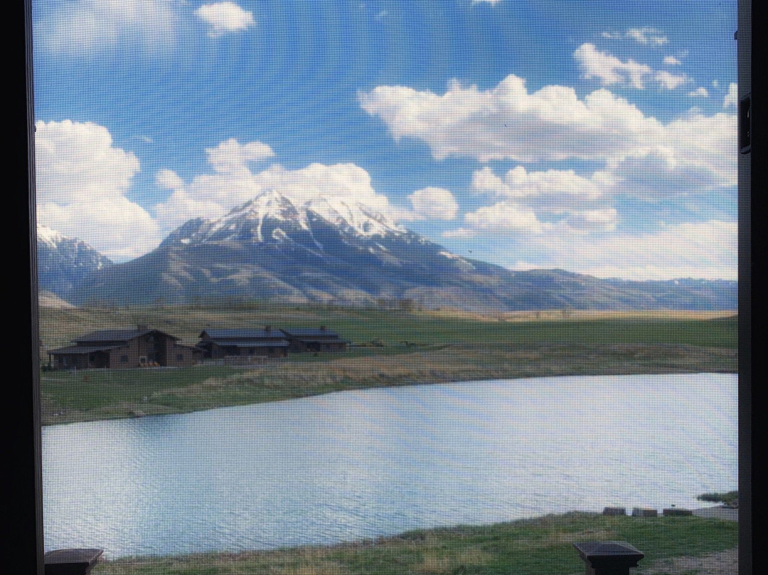 Angler's West Fly Fishing景点图片