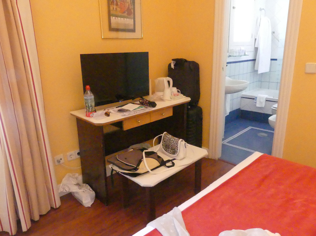 阿纳卡普里住宿主图